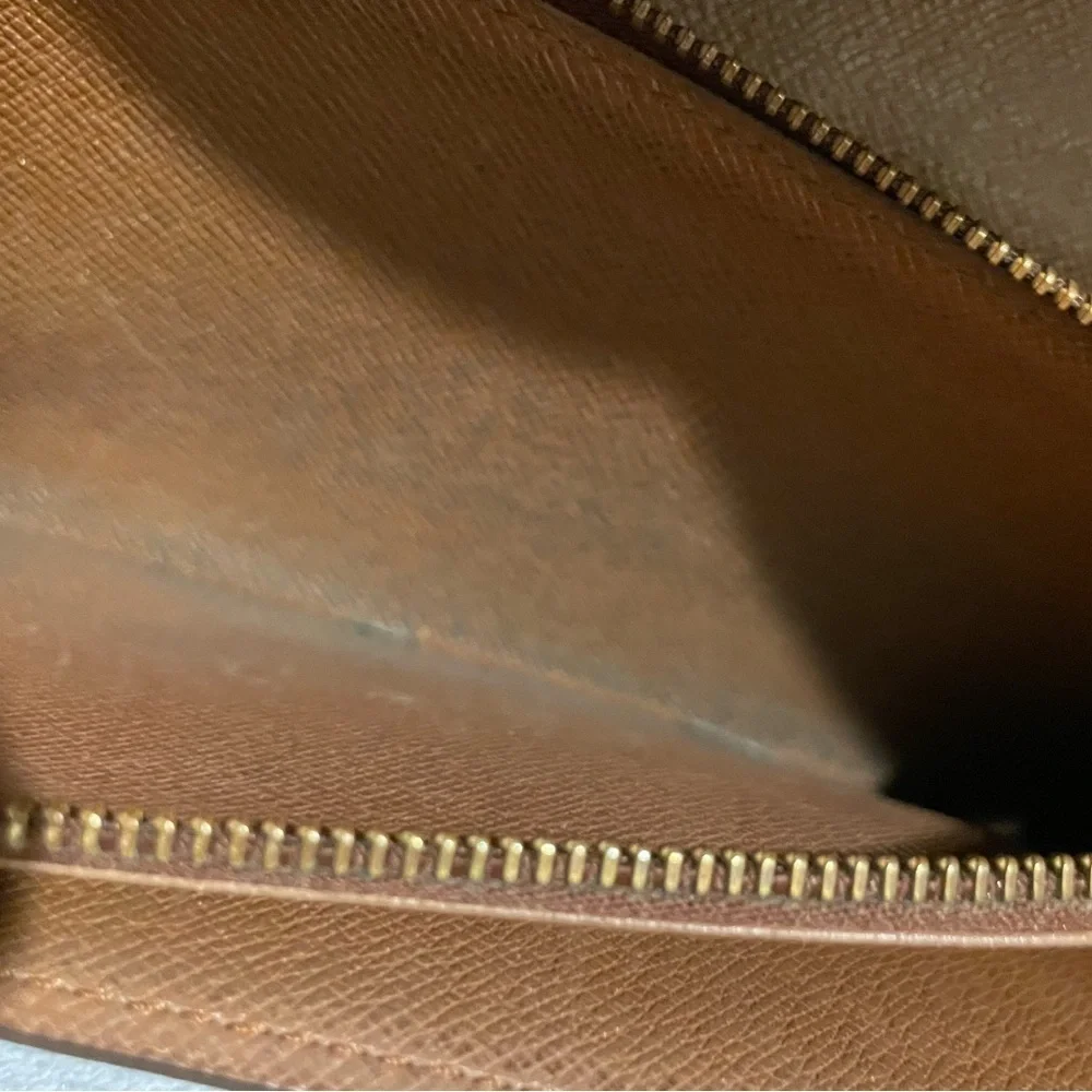 Louis Vuitton Vintage Monogram Sarah Wallet